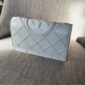 Tory Burch Fleming Wallet on Chain (Pristine condition)